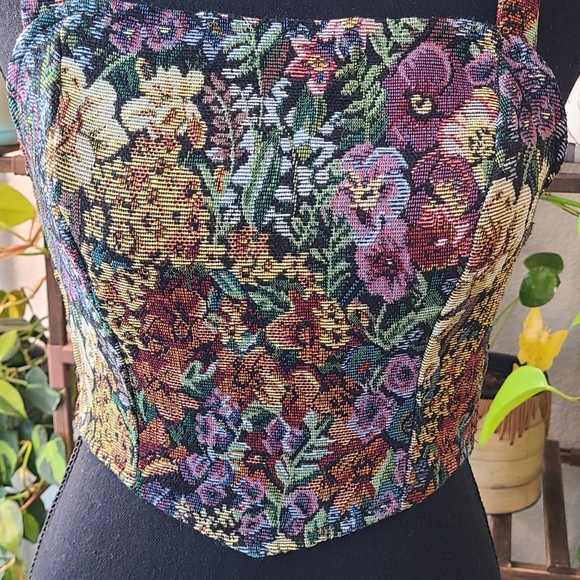 Crop top - Picture 2 of 4